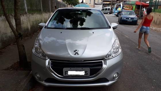 PEUGEOT 208 1.6 ACTIVE PACK 16V FLEX 4P AUTOMÁTICO